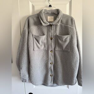 American Eagle Outfitters Gray oversized Sherpa Jacket